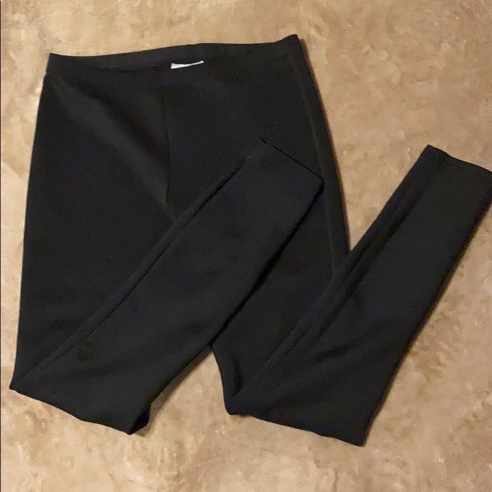 Black leggings